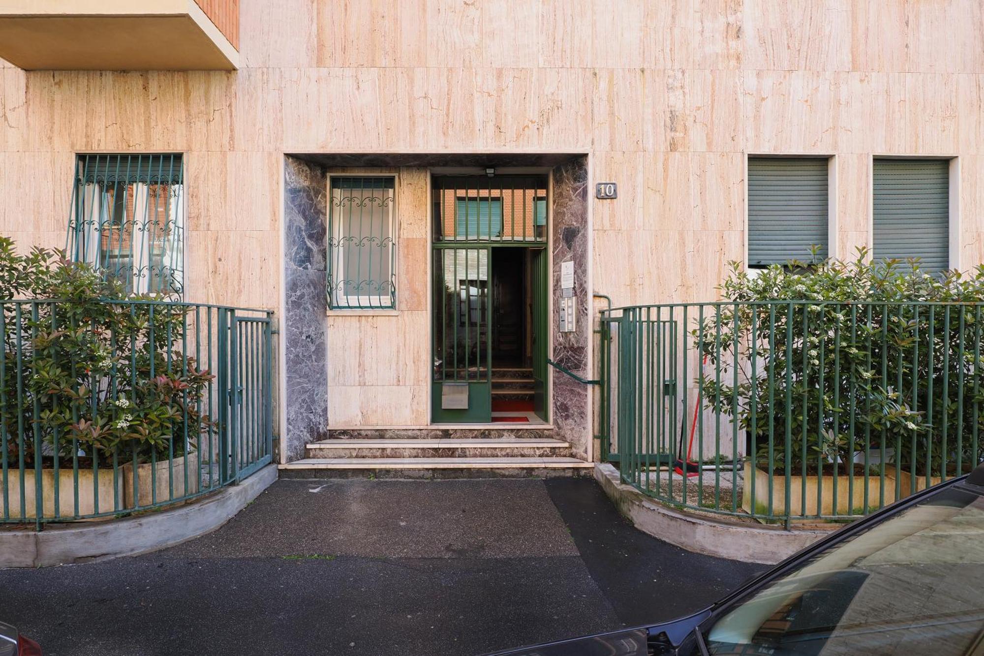 Primopiano - Bardelli Apartment Milan Bagian luar foto